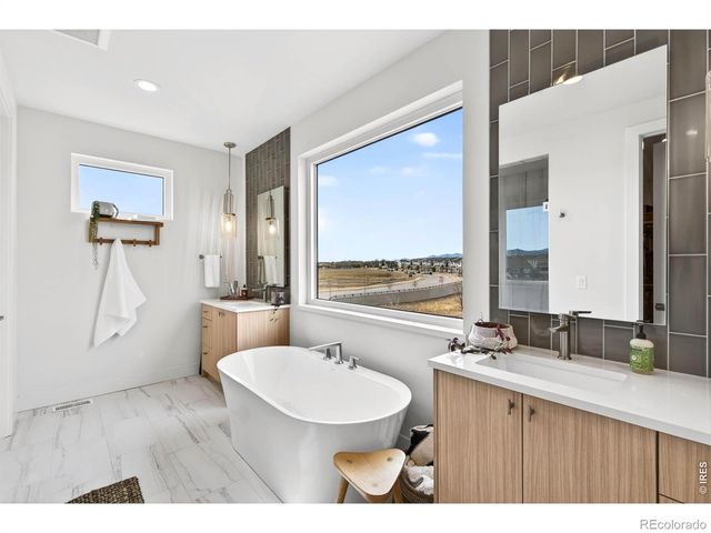 5613 Four Leaf Drive, Longmont, CO 80503