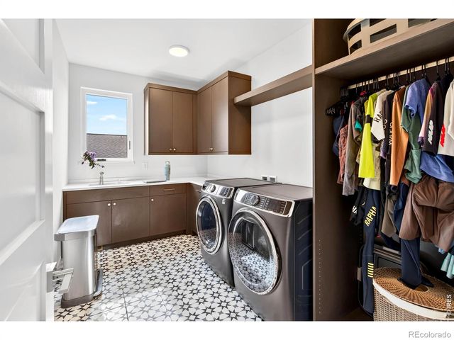 5613 Four Leaf Drive, Longmont, CO 80503