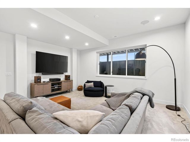 5613 Four Leaf Drive, Longmont, CO 80503