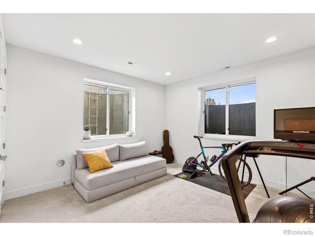 5613 Four Leaf Drive, Longmont, CO 80503