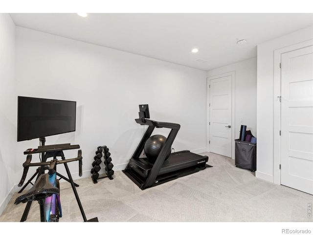 5613 Four Leaf Drive, Longmont, CO 80503