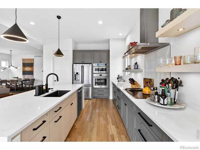 5613 Four Leaf Drive, Longmont, CO 80503