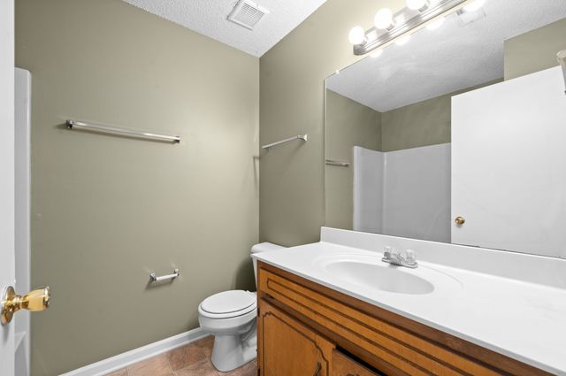 2450 Caroline Dr Apt F, Clarksville, TN 37042