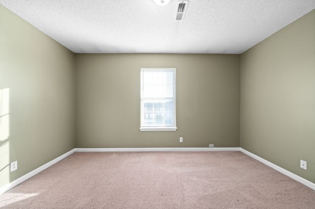 2450 Caroline Dr Apt F, Clarksville, TN 37042