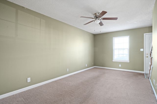 2450 Caroline Dr Apt F, Clarksville, TN 37042