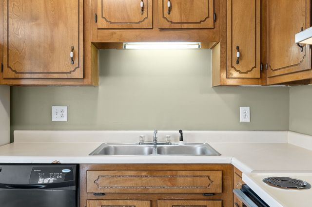 2450 Caroline Dr Apt F, Clarksville, TN 37042