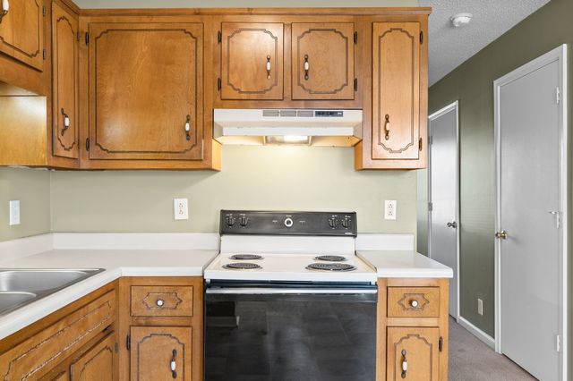 2450 Caroline Dr Apt F, Clarksville, TN 37042