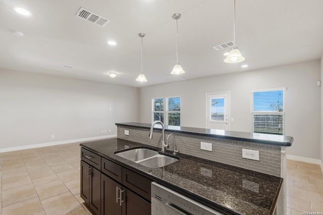 1115 artisan, San Antonio, TX 78245