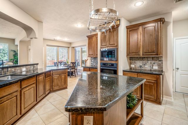 9003 Argonne Stone Lane, Conroe, TX 77302