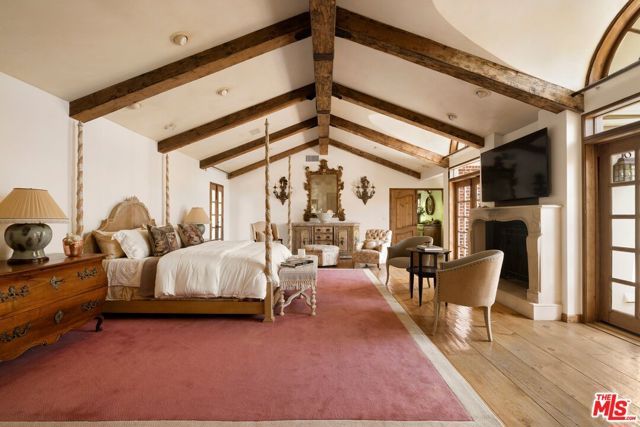 214 S Beverly Glen Boulevard, Los Angeles, CA 90024