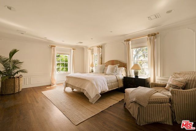 214 S Beverly Glen Boulevard, Los Angeles, CA 90024