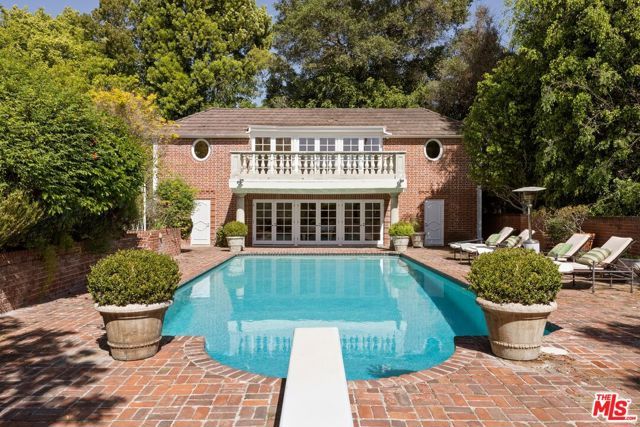 214 S Beverly Glen Boulevard, Los Angeles, CA 90024