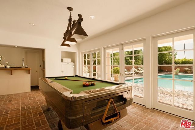 214 S Beverly Glen Boulevard, Los Angeles, CA 90024