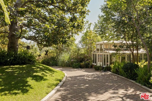 214 S Beverly Glen Boulevard, Los Angeles, CA 90024