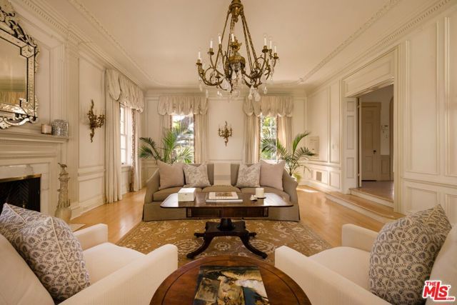 214 S Beverly Glen Boulevard, Los Angeles, CA 90024