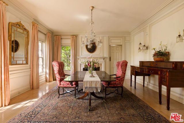 214 S Beverly Glen Boulevard, Los Angeles, CA 90024