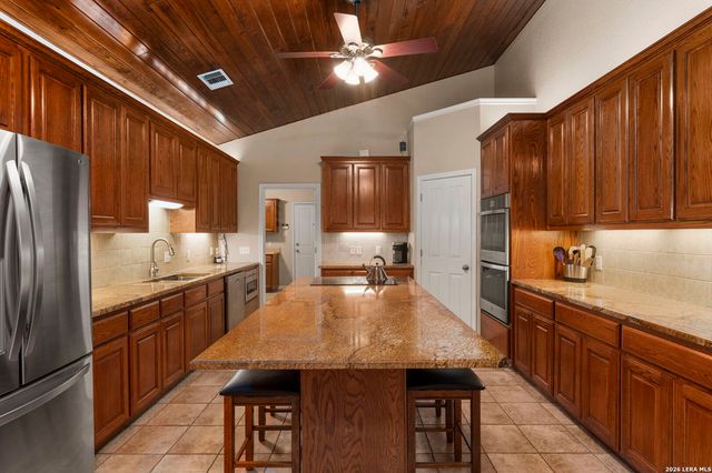 158 private road 4732, Castroville, TX 78009