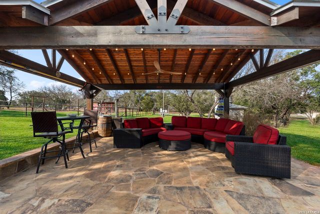 158 private road 4732, Castroville, TX 78009