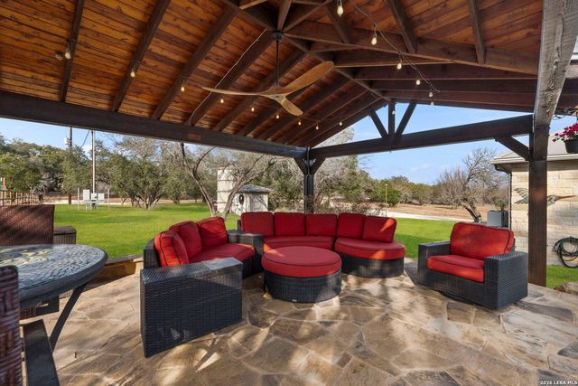 158 private road 4732, Castroville, TX 78009