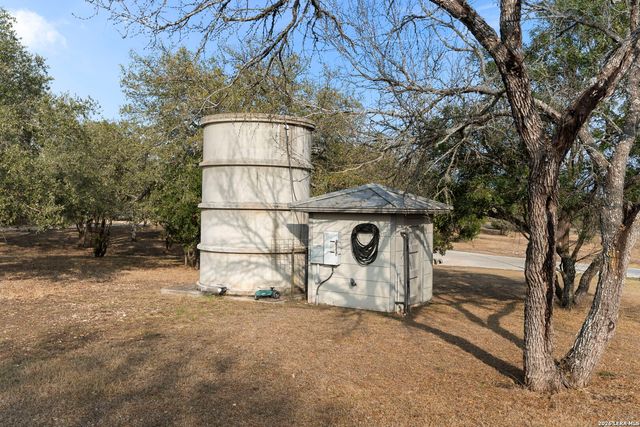 158 private road 4732, Castroville, TX 78009