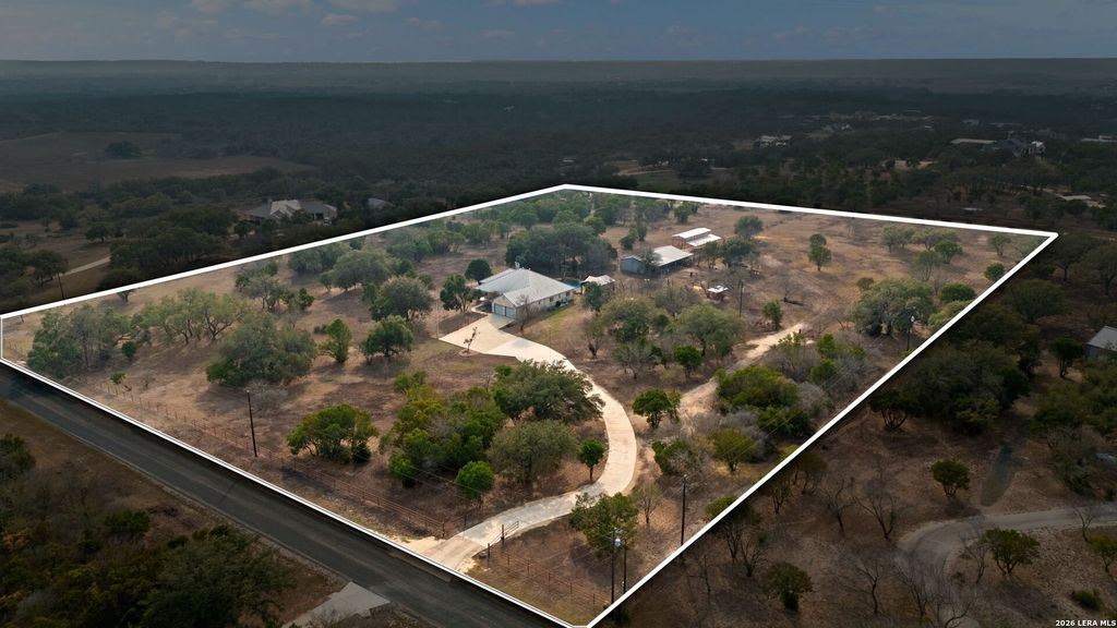 158 private road 4732, Castroville, TX 78009