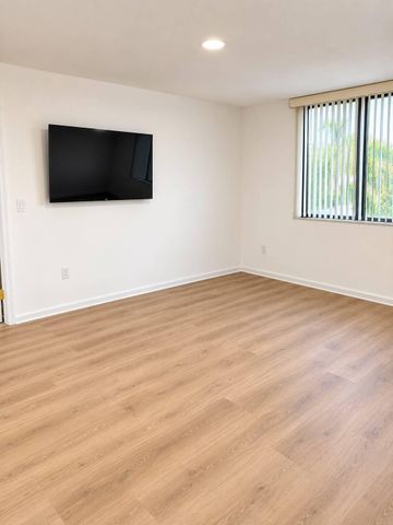 4242 DESTE Court 201, Lake Worth, FL 33467