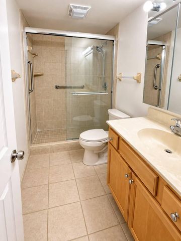 4242 DESTE Court 201, Lake Worth, FL 33467