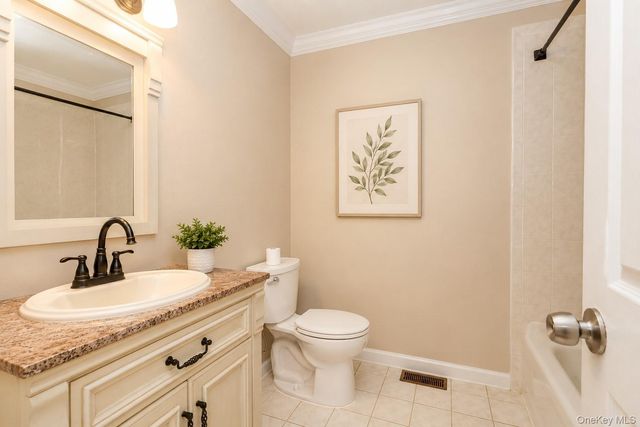 332 Heritage Lane, Monroe, NY 10950