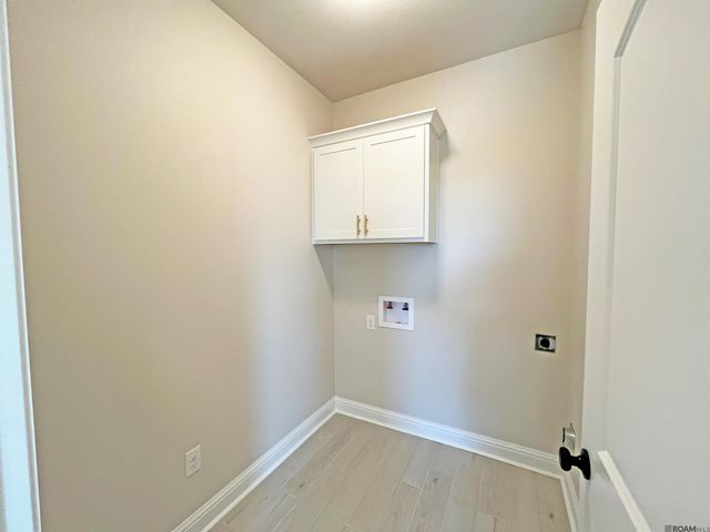 1211 Lakehaven Dr, Gonzales, LA 70737