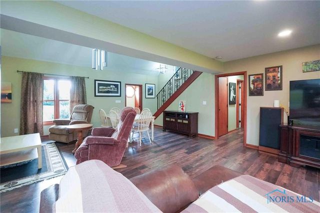 28741 White Road, Perrysburg, OH 43551