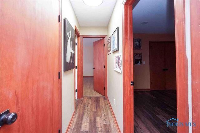 28741 White Road, Perrysburg, OH 43551