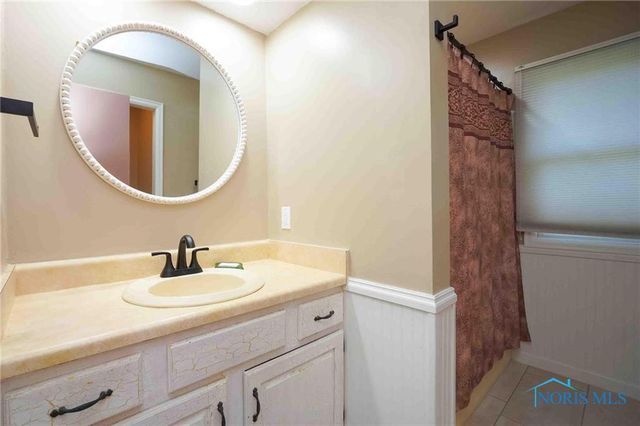 28741 White Road, Perrysburg, OH 43551