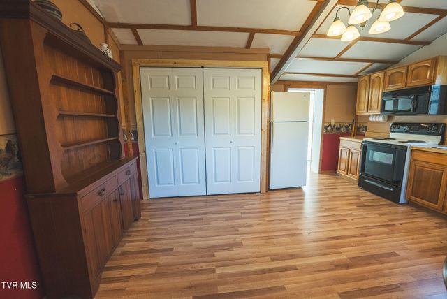 637 Jacobs Hollow Road, Sneedville, TN 37869