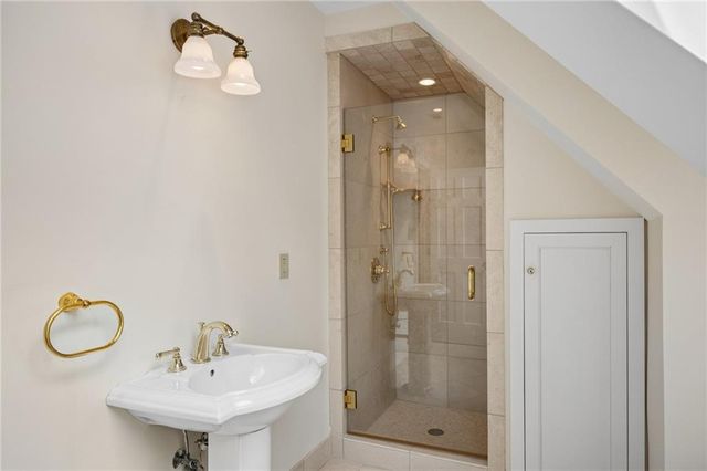 3990 E Brookhaven Drive NE, Atlanta, GA 30319