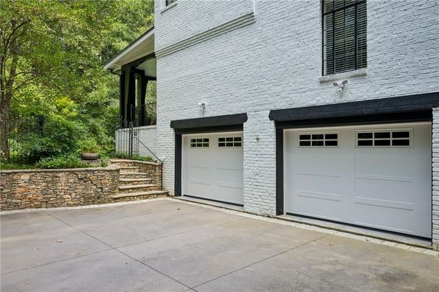 3990 E Brookhaven Drive NE, Atlanta, GA 30319