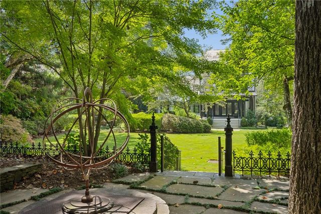 3990 E Brookhaven Drive NE, Atlanta, GA 30319