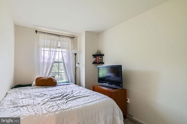 2401 KEVSWAY CT, Windsor Mill, MD 21244