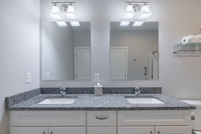 166 Stone Hill Dr 166, Northbridge, MA 01588