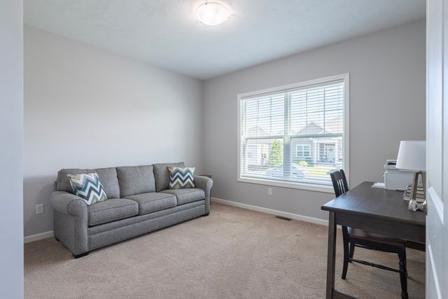 166 Stone Hill Dr 166, Northbridge, MA 01588