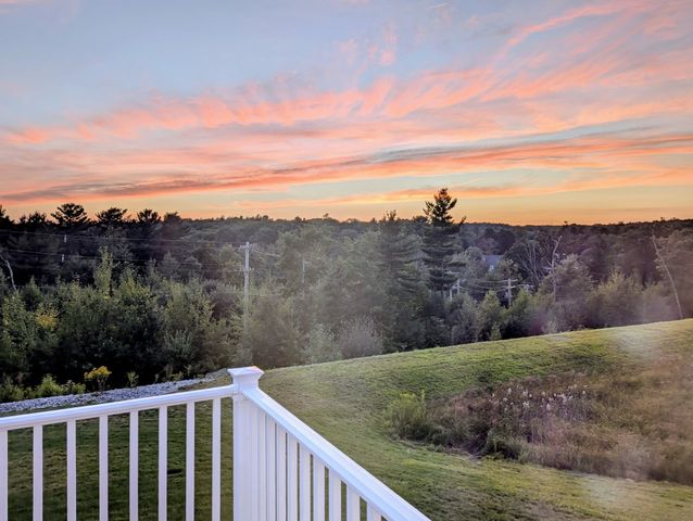 166 Stone Hill Dr 166, Northbridge, MA 01588