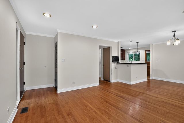 9231 N Lowell Avenue, Skokie, IL 60076