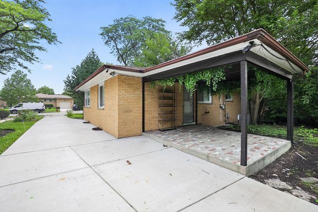 9231 N Lowell Avenue, Skokie, IL 60076