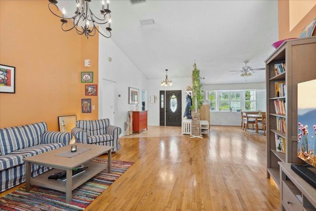 22 Woodston Lane, Palm Coast, FL 32164