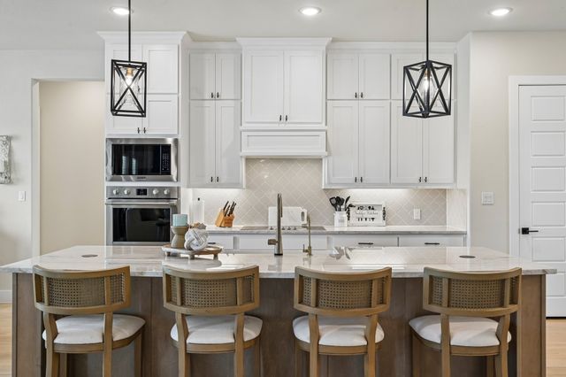 1065 Julian Drive, Van Alstyne, TX 75495