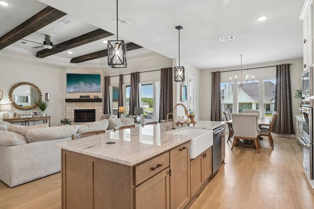 1065 Julian Drive, Van Alstyne, TX 75495