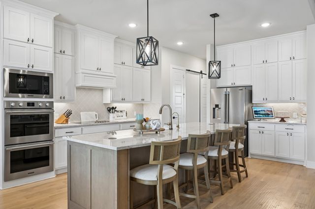 1065 Julian Drive, Van Alstyne, TX 75495