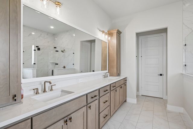 1065 Julian Drive, Van Alstyne, TX 75495