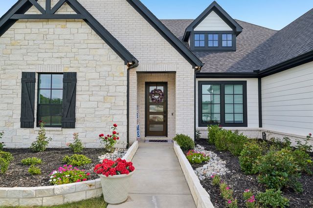 1065 Julian Drive, Van Alstyne, TX 75495