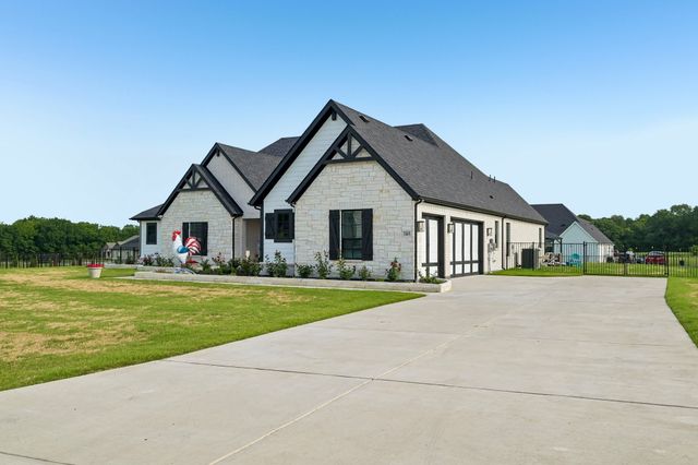 1065 Julian Drive, Van Alstyne, TX 75495