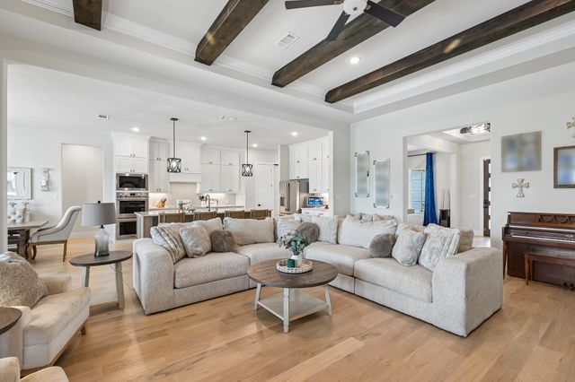 1065 Julian Drive, Van Alstyne, TX 75495